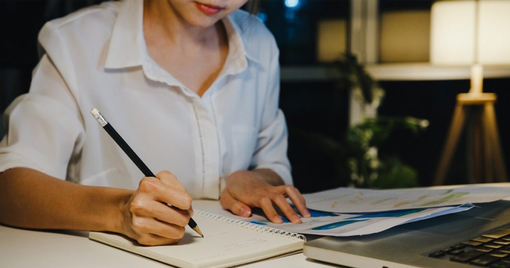 Từ A-Z về 4P Copywriting: Quy trình 4 bước chinh phục khách hàng khó tính 2026